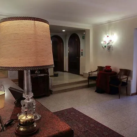 Hotel Roulette 4 4*