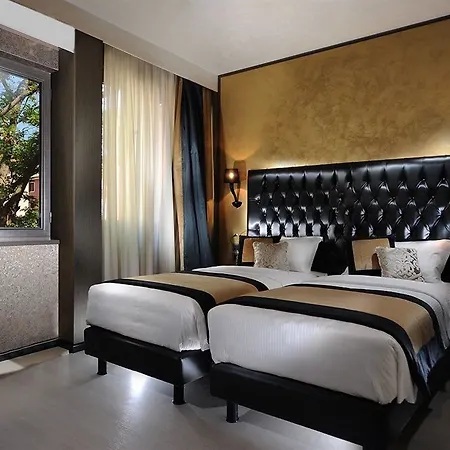 Hotel Roulette 4 4*